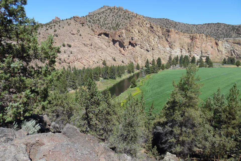 The Crooked River winding past Smith Rock near Bend, Oregon.